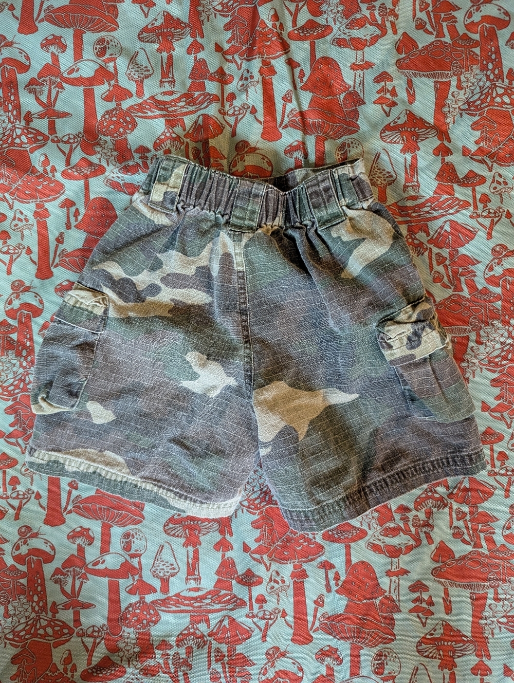 Vintage Camouflage Shorts - Picture 4 of 6
